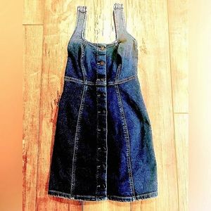 SO denim dress with buttons. XS (Junior)  Like new.  Excellent
